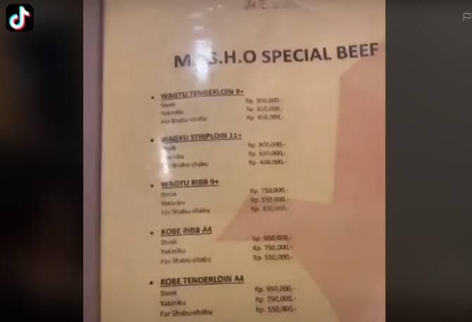 Viral! Wanita Pelayan Restoran Di ledek 'HARGA STEAK Rp.1,1juta', Netizen Membela !