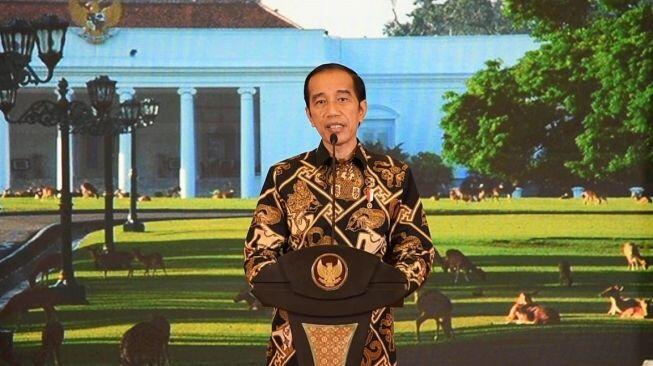 Analis: Jokowi Lebih Nyaman di Beringin Ketimbang Banteng Moncong Putih