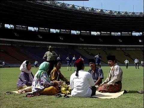 Inilah 7 Adegan Paling Ikonik Dalam Sinetron Si Doel Anak Sekolahan, Masih Ingat Gan?