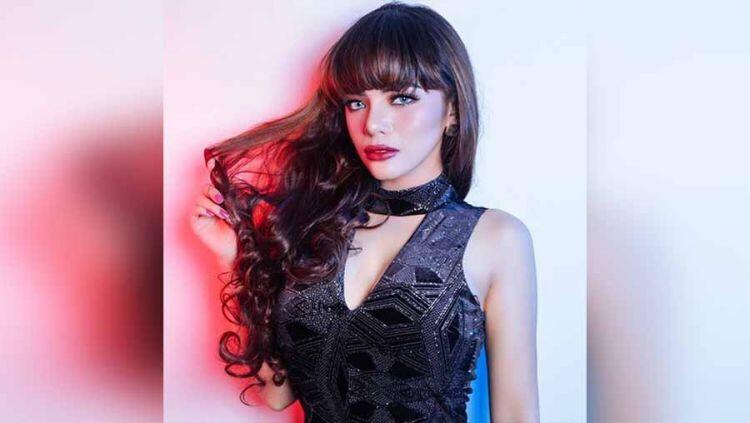 Fakta Dinar Candy, DJ Yang Tak Suka Memakai Pakaian Dalam