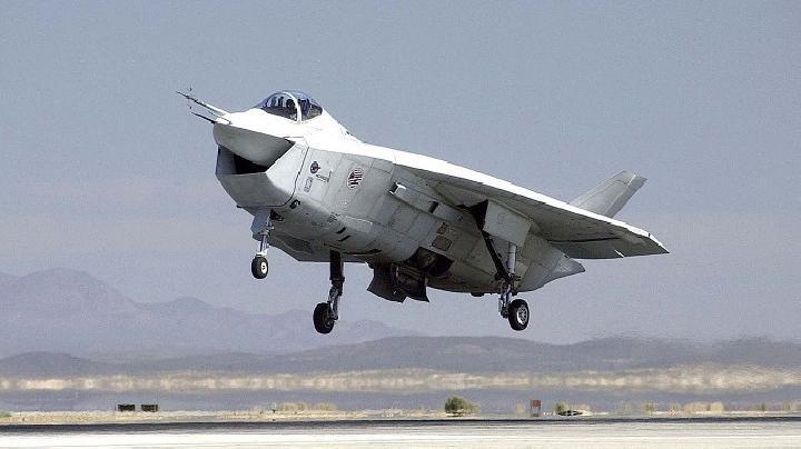 Boeing X-32, Pesawat Tempur Canggih yang Terlihat Seperti Sedang Hamil ???