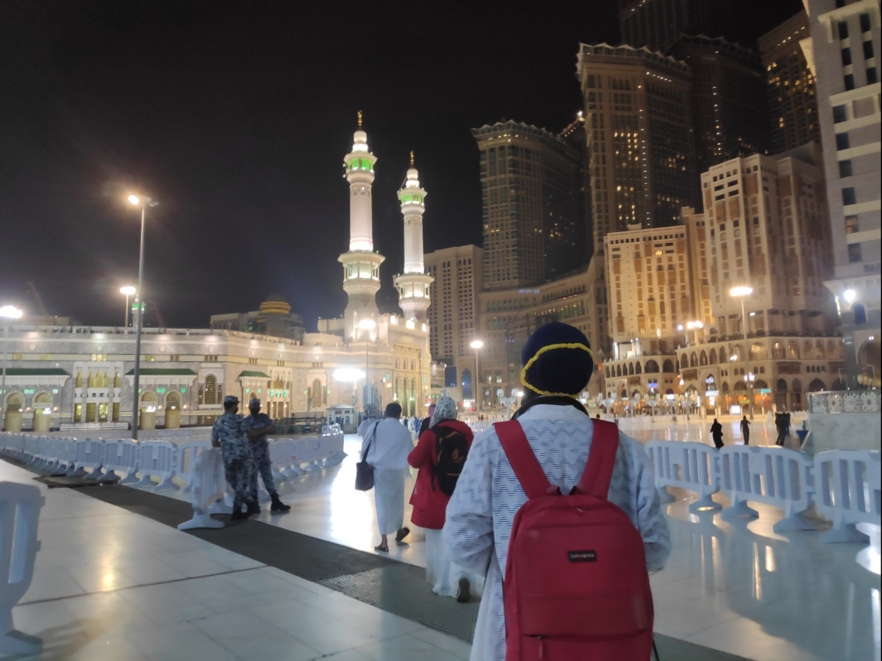 Umroh Dibuka! Pengalaman Pribadi Umroh Perdana di Masa Pandemi. Simak Bedanya!