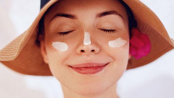 Physical Sunscreen & Cemical Sunscreen, Mana yang lebih Baik?