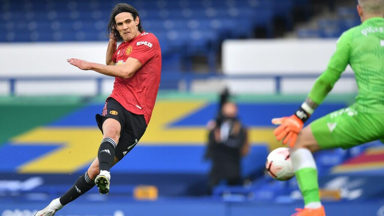 Tua-tua Keladi, Siapa Lebih Baik di Manchester United: Zlatan atau Cavani?