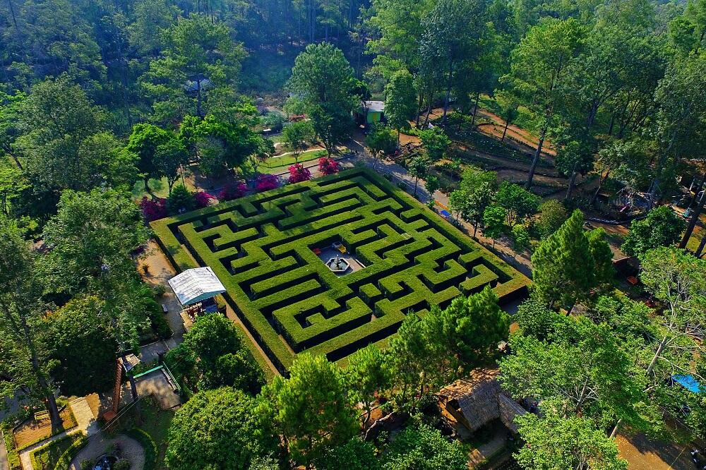 Nggak Kalah dengan Luar Negeri, Ini Destinasi dalam Negeri Super Kece