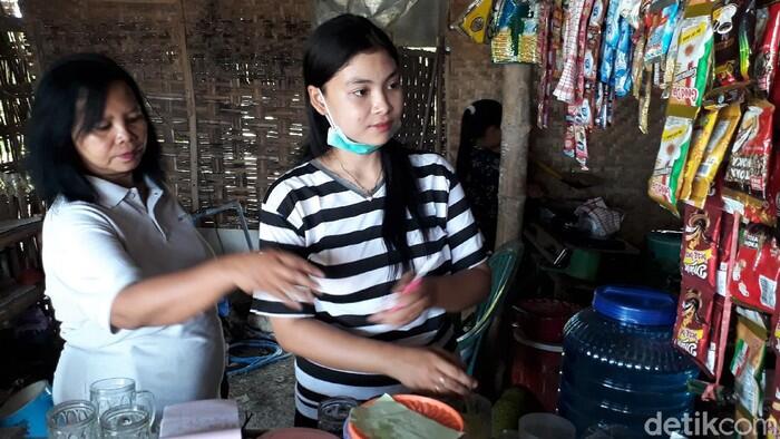 Ini Laila, Gadis Cantik yang Viral Jualan Kopi di Bojonegoro