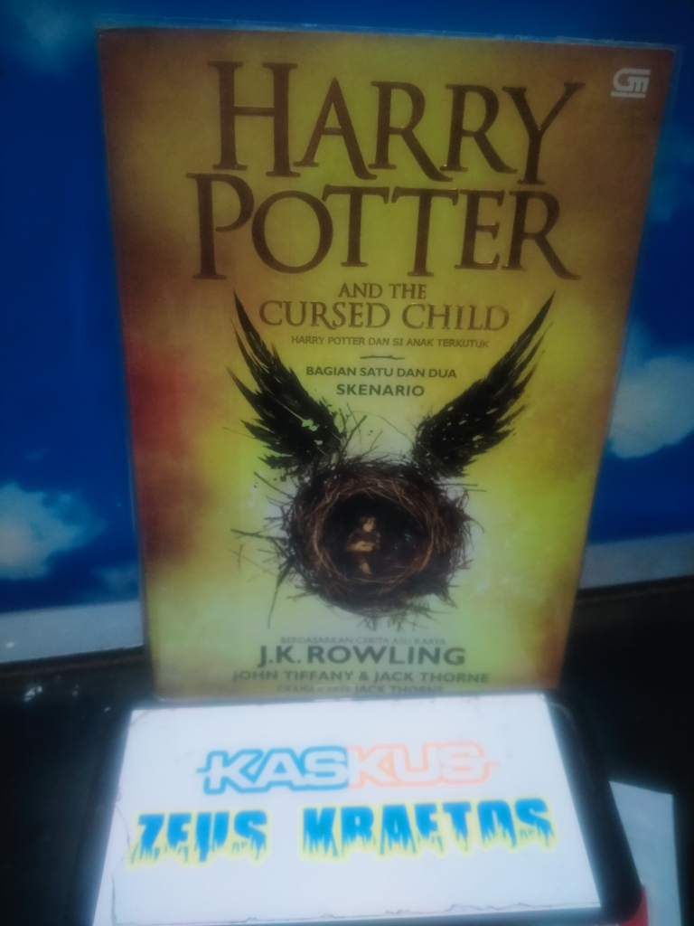 &#91;COC&#93; Review Buku Harry Potter And The Cursed Child