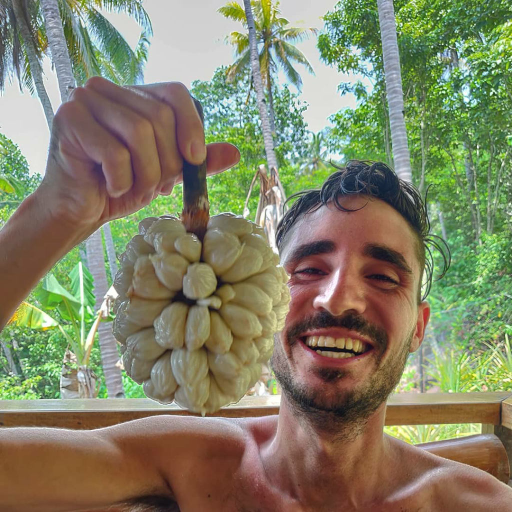 Petualangan Pablo Salvatierra, Si Pecandu Buah-Buahan Asal Argentina