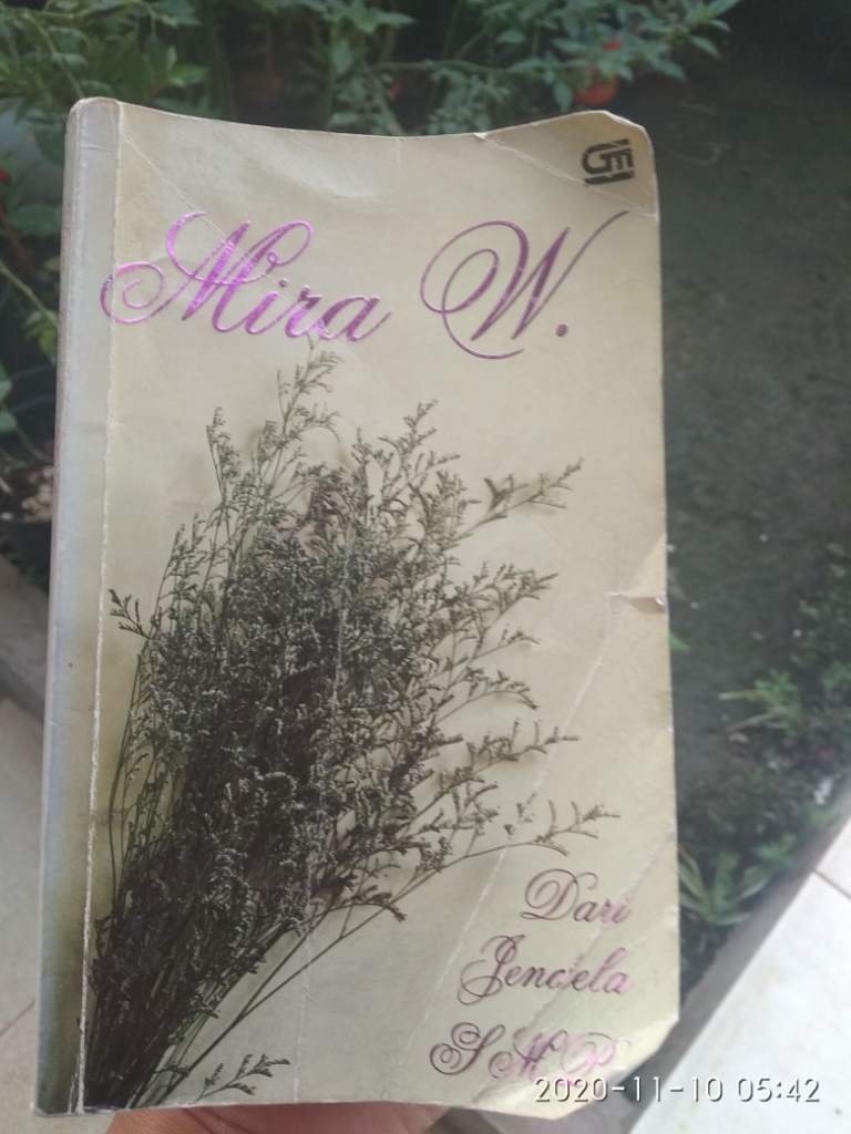 (COC_Buku) Novel Dari Jendela SMP Mira W