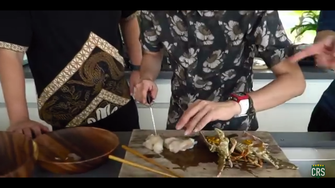 Edan, Crazy Rich Surabayans Mengundang Chef Arnold Hanya untuk Masak Mi Instan, Gan!