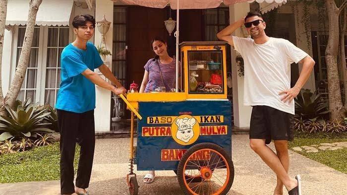 Dimas Mirip Raffi Ahmad, Dapat Wejangan Dari Artis Luna Maya, Ayu Dewi, Di Sumba