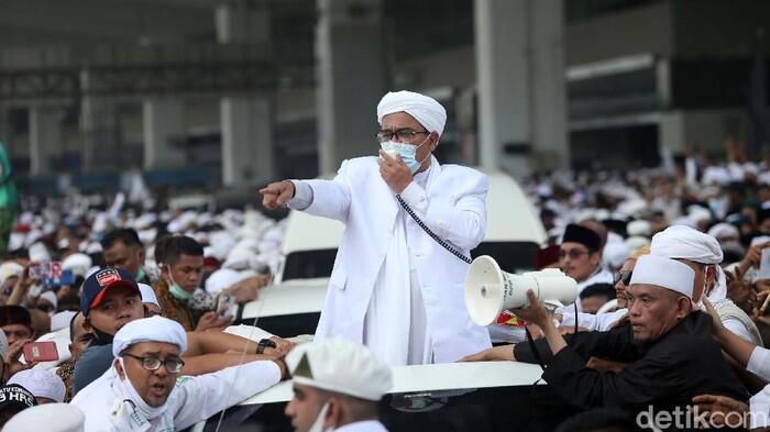 Heboh Penyambut Habib Rizieq, Ustaz Yusuf Mansur: Itu Karena Cinta