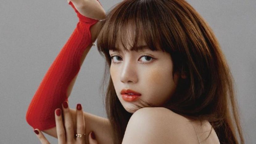 Lisa BLACKPINK Identik dengan Rambut Berponi, Stylist Korea Ini Bongkar Alasannya