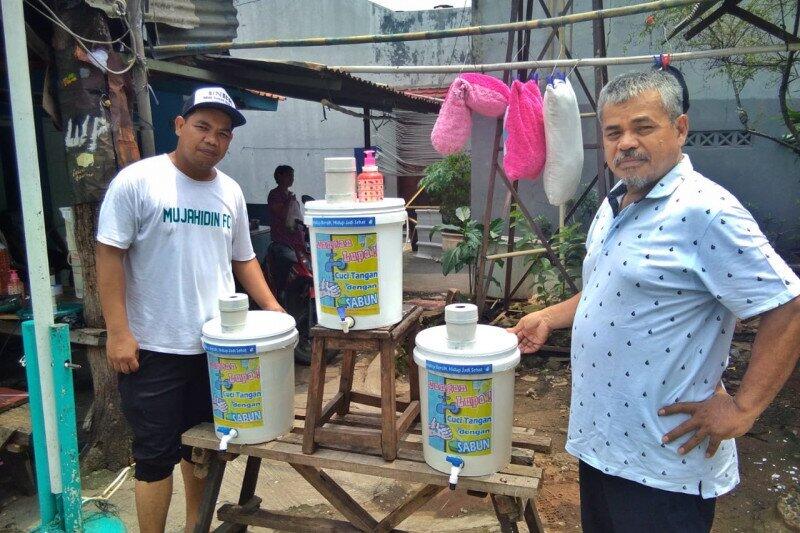 Kreatifnya Warga +62 Bikin Alat Cuci Tangan, Nomor 3 Ajib Nih Bikinan Anak SMK!