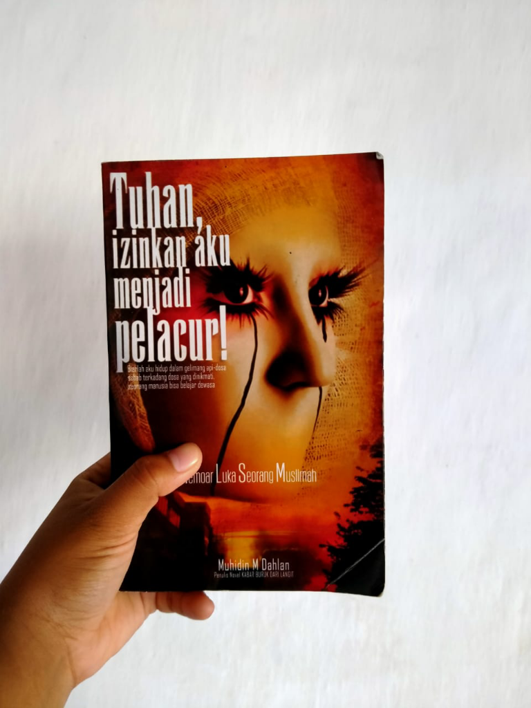 Kisah Dari Sebuah Buku Tentang Pemberontak Kepada Tuhannya, Mirisnya Dapet Gan-sis!