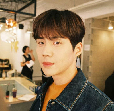 Kim Seon Ho Pernah Diputusin Lewat Pesan Pendek, Sama-sama Ngenes Kayak Han Ji Pyeong