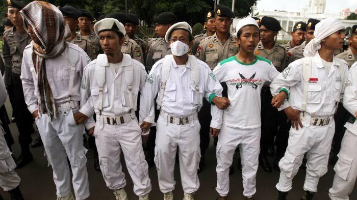 Satgas COVID-19 Minta Maaf Soal Bagi-bagi Masker di Hajatan Habib Rizieq