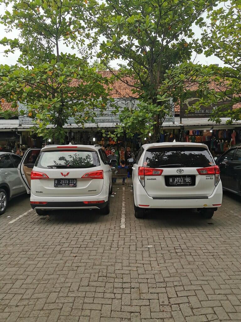 Selisih Rp 110 Jutaan, Pilih Wuling Cortez atau Toyota Innova?