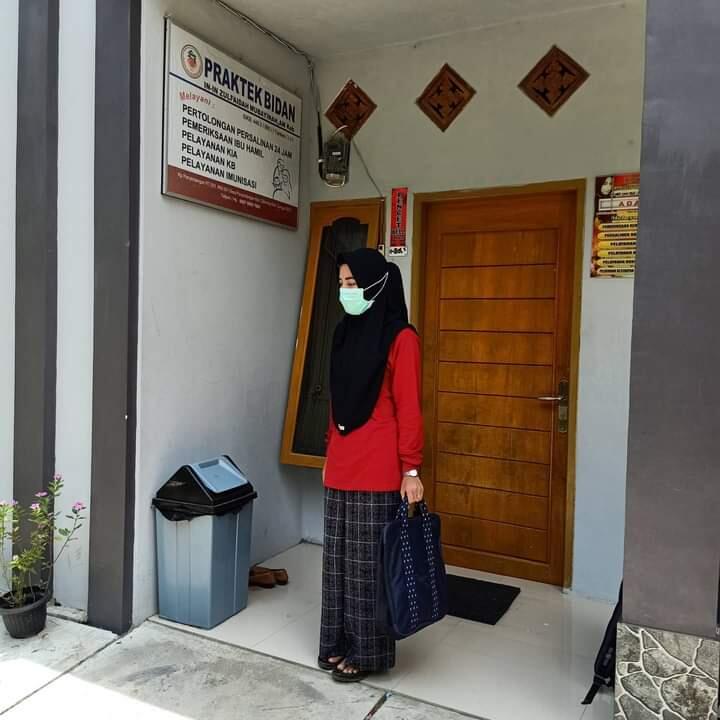 Bidan Yang Rela Mengabdi di Daerah Terpencil, Bidan Zulfa Tokoh Paling Menginspirasi