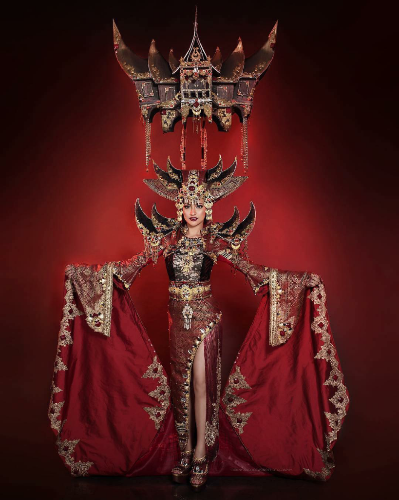 &#91;Coc Reg. Jember&#93; 10 National Costume Karya Dynand Fariz (JFC) Yang Memukau 