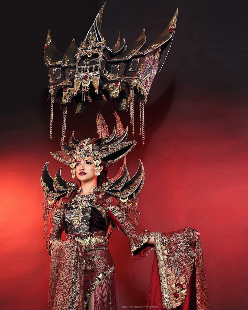 &#91;Coc Reg. Jember&#93; 10 National Costume Karya Dynand Fariz (JFC) Yang Memukau 