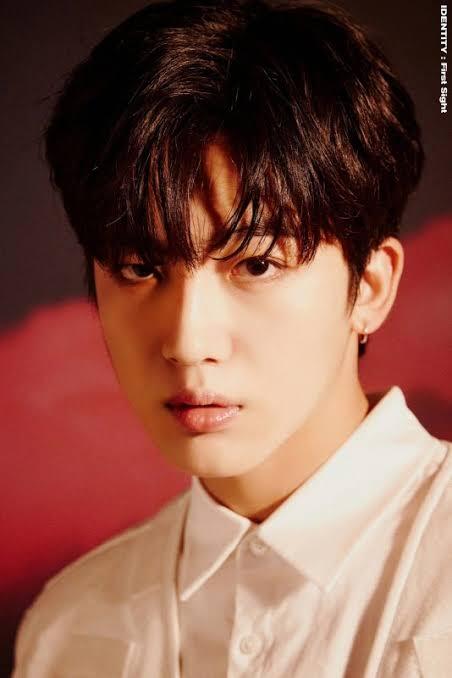 Fans Kim Yohan 'WEi' Protes ke Agensi Gara-gara Stylist yang Nggak Memuaskan