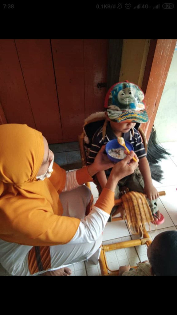 Bu Tita Mamah Muda Peduli Kesehatan, Semangatnya Pantang Mundur!