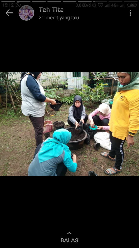 Bu Tita Mamah Muda Peduli Kesehatan, Semangatnya Pantang Mundur!