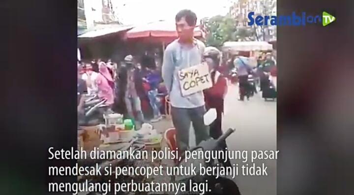 Heboh Copet Dihukum Massa, Berdiri Bersumpah dengan Kalung Tulisan &quot;Saya Copet&quot; 