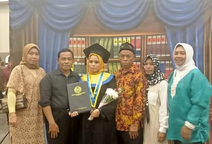 Namanya Fia, Pahlawan Wanita yang Menginspirasi dalam Mengemban Usaha