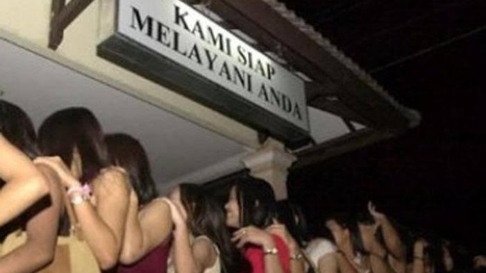 Tukang Obat VS Lonte