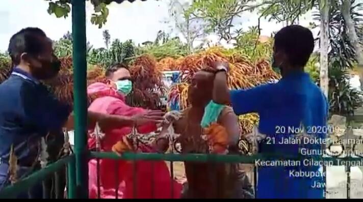 Bikin Merinding, Penggali Kubur Kesurupan Leluhur Saat Upacara Pemakaman Secara Covid