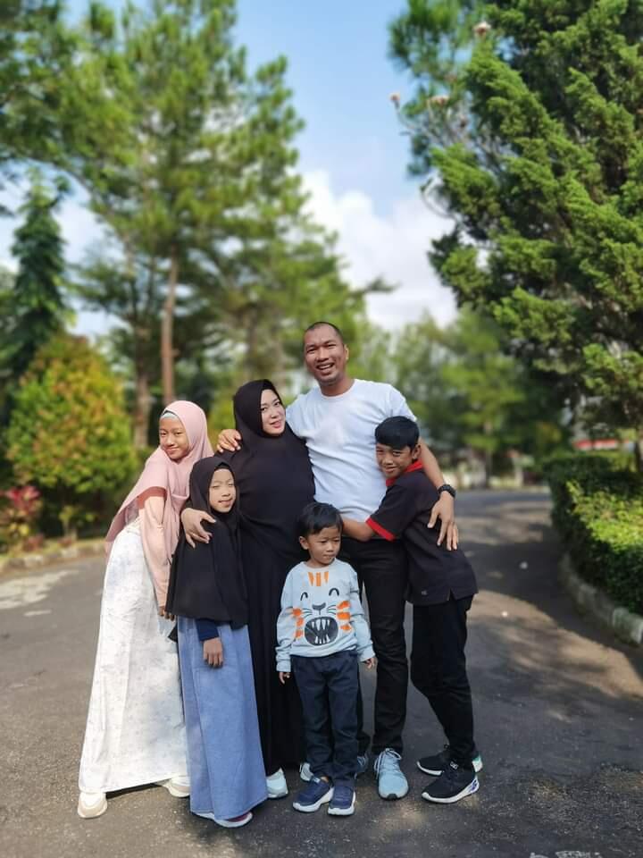 Bunda Rina Dan Om Dani, Pahlawan Yang Membangkitkan Gairah Menulis Pada Diriku