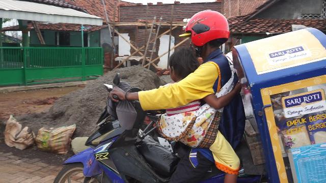 Tukang Roti Andalan, Penyelamat Perut Di Pagi Hari