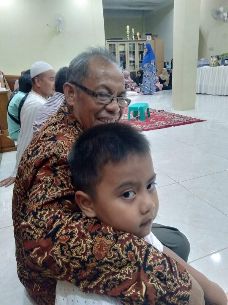 Paman Ku yang Juga Pahlawan dan Inspirasi Jalan Hidup Ku dalam Menolong Orang Lain