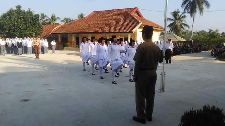 Selamat Hari Guru, 7 Hal Paling Dirindukan Semasa Sekolah, Nomor 2 Favorit Banget!