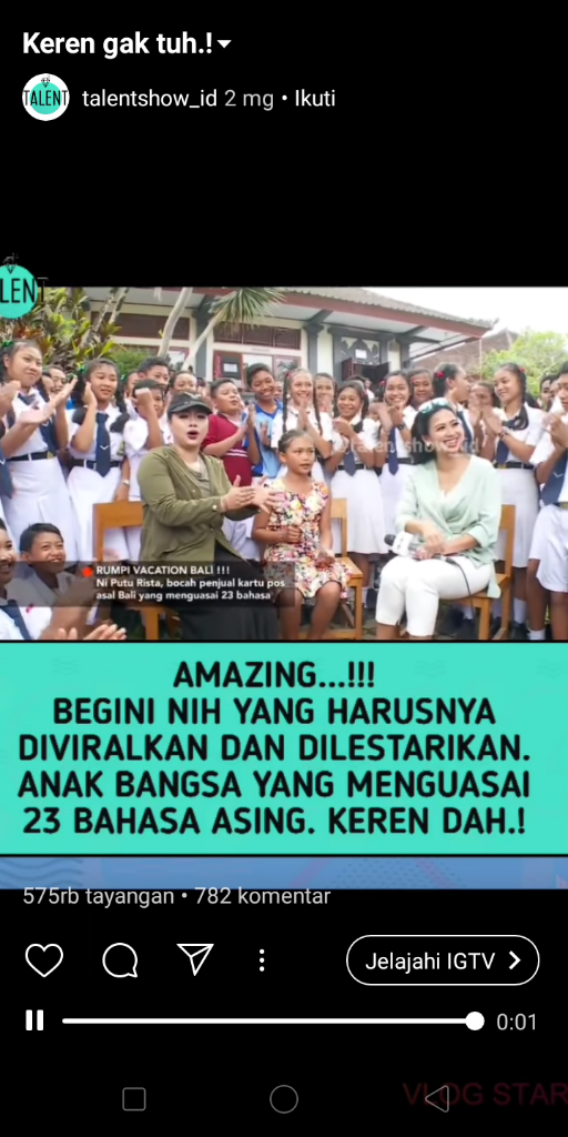 Keren, Bocah Penjual Kartu Pos Ini Menguasai 23 Bahasa!