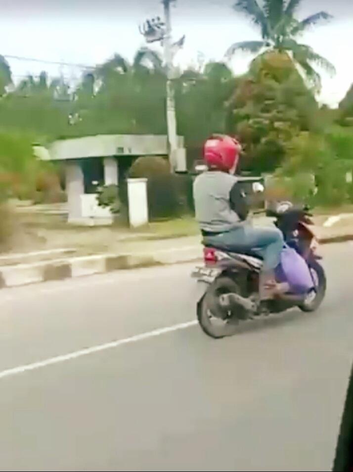 Autopilot Gan, Sepeda Motornya Tanpa Pengemudi! Elon Musk Minder Melihat Ini!