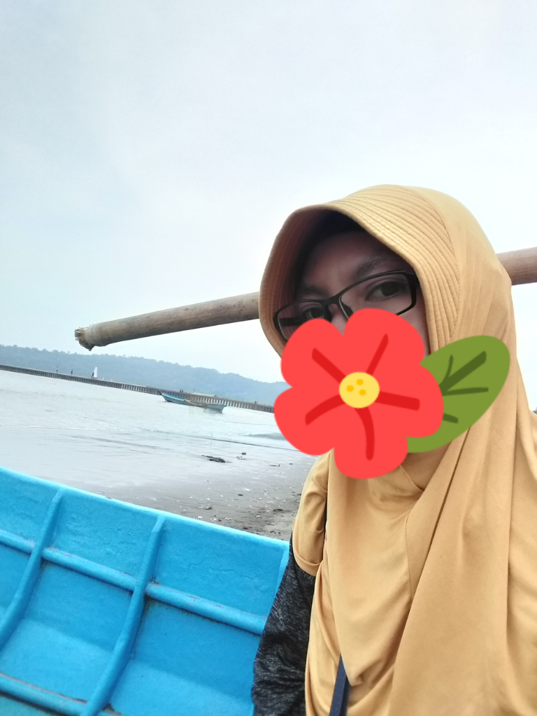 Eksotisme Pantai Teluk Penyu, Kerennya Bukan Kaleng-Kaleng!