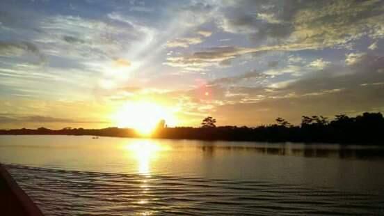 Eksotisme Pantai Teluk Penyu, Kerennya Bukan Kaleng-Kaleng!
