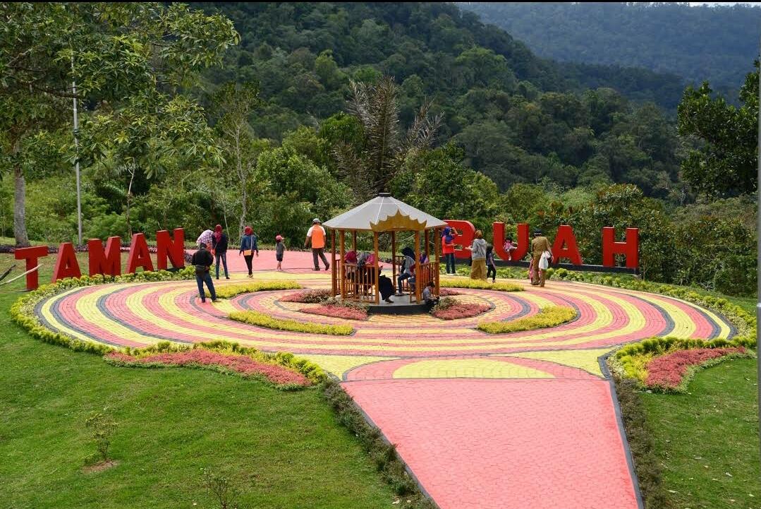 Kebun Raya Liwa, Tempat Wisata di Lampung Barat yang Indah Mempesona!
