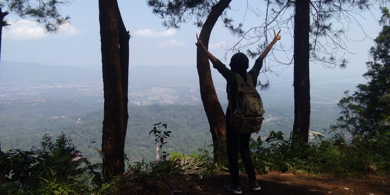 Mau Ngerasain Sensasi Naik Gunung, Tapi Takut Capek? Gunung Lawe Jadi Solusi.