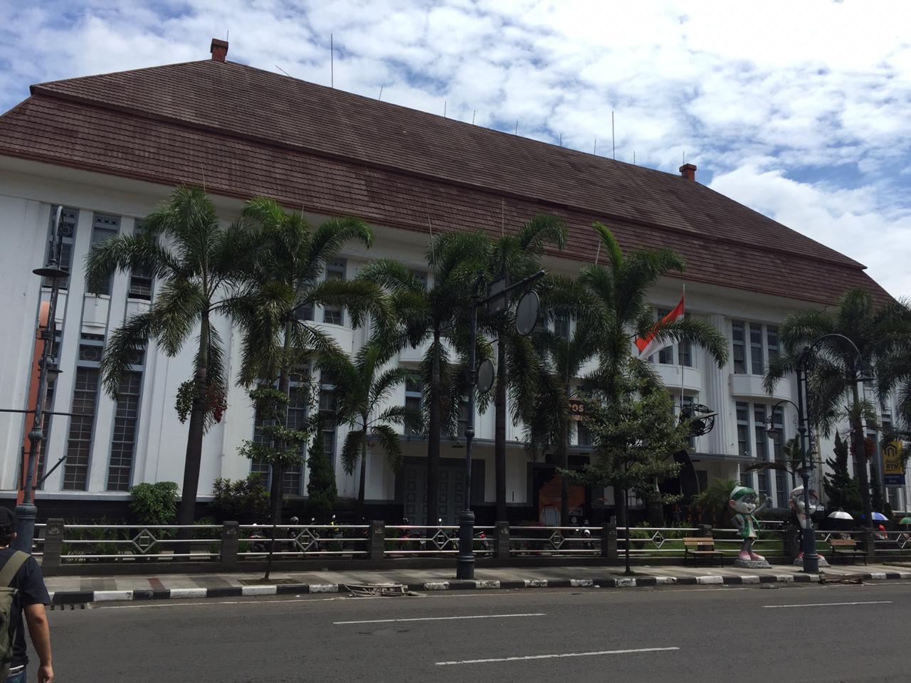 Wisata Sambil Belajar Sejarah di Bragaweg, Bandung