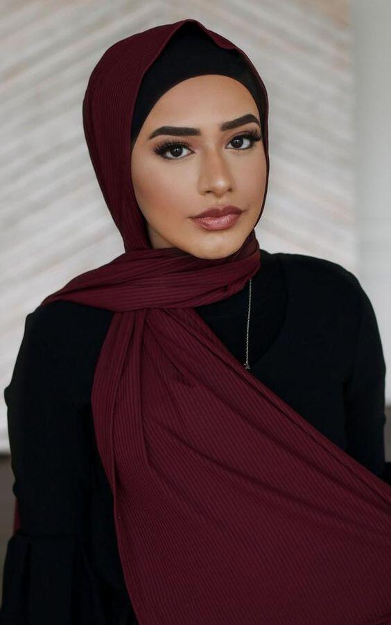 BIAR NGGAK KUSAM! Warna Hijab yang Cocok untuk Kulit Sawo Matang.