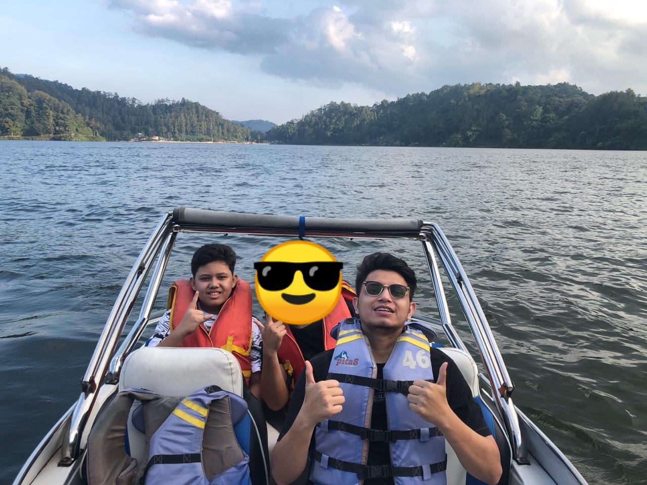 Wisata Alam Telaga Ngebel Di Daerah Ponorogo. Ngerasain Ugal-Ugalan Naik Speed Boat!