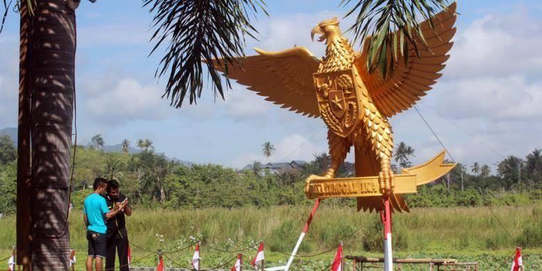 &#91;Coc Reg. Gorontalo&#93; Pipin Idris, Seniman Pemahat Kayu dengan Karya-Karya Legendaris