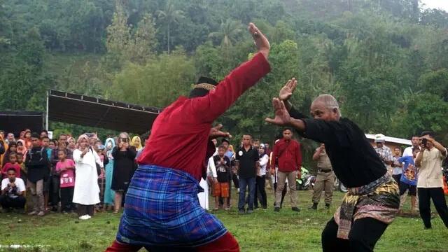 &#91;Coc Reg. Gorontalo&#93; Mengenal Longgo dan Langga, Seni Bela Diri Khas Gorontalo