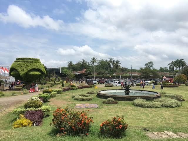 Super Galaxy Park and Mini Zoo Wisata Hijau Yang Menyejukkan Mata Di Jember