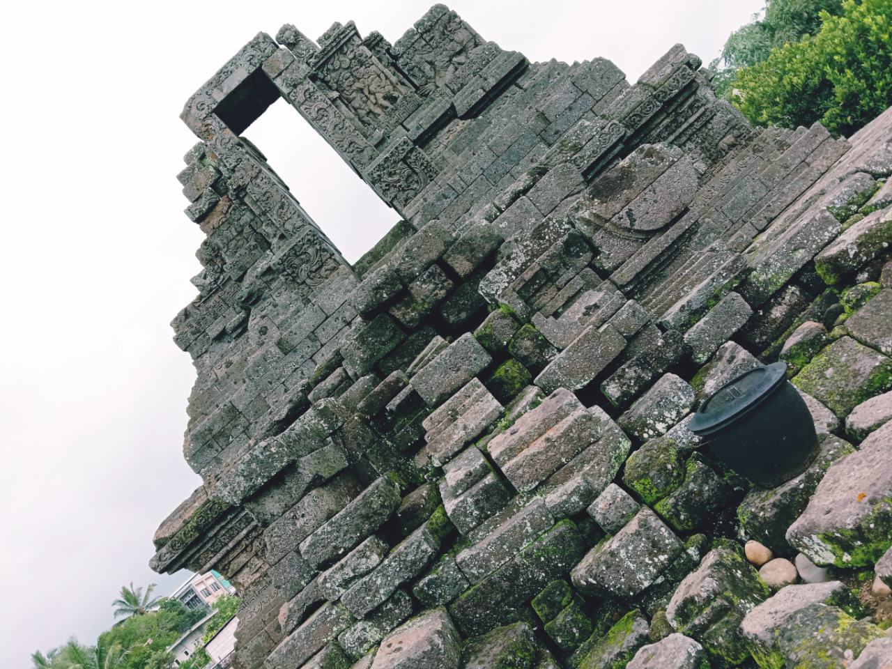 Berwisata Ke Situs Bersejarah Candi Jago Di Malang, Jarang Orang Tau!