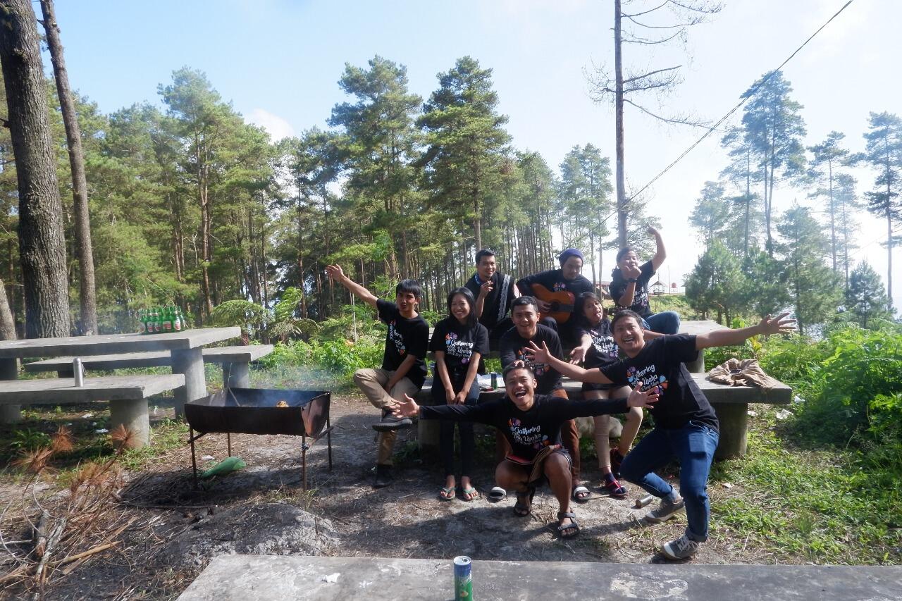 Menikmati Keindahan Pango - Pango Bersama Rekan Kerja